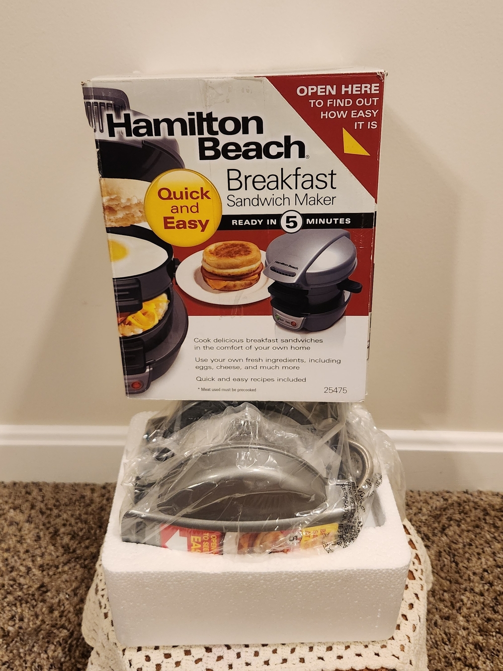 Hamilton Beach Breakfast Sandwich Maker #25475) NEW IN BOX - Picture 5 of 9